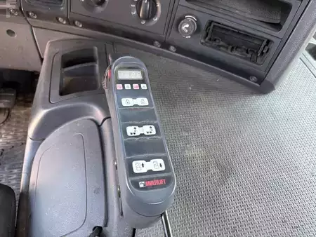 Truck 2011 Scania P 360 + HOOK ARM SYSTEM + 6X2 + EURO 5 + HEIGHT ADJUSTABLE HOOK (16)