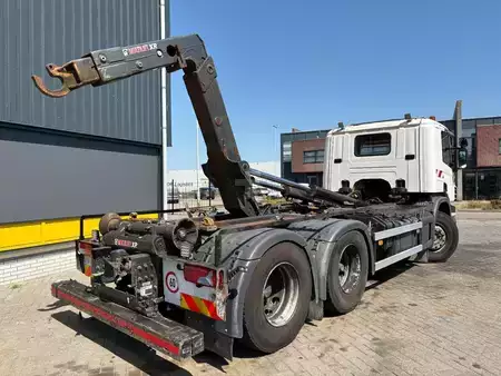 Truck 2011 Scania P 360 + HOOK ARM SYSTEM + 6X2 + EURO 5 + HEIGHT ADJUSTABLE HOOK (3)