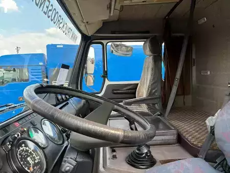 Kuorma-auto 1985 Mercedes-Benz SK 2228 + V8 + 6x4 + manual + 3 SIDE TIPPER (13)