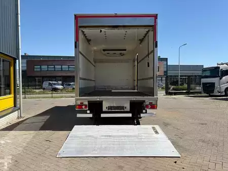 Kuorma-auto 2009 Renault Midlum 220 DXI + CARRIER XARIOS 600 + EURO 5 + ELEVATOR + 12T (3)