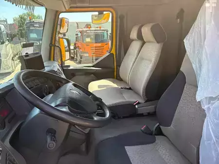 Kuorma-auto 2009 Renault Midlum 220 DXI + CARRIER XARIOS 600 + EURO 5 + ELEVATOR + 12T (7)