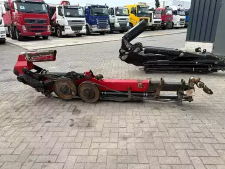 Nakládací jeřáby 0 HMF FJ5 + 3x hydraulic extendable (1)