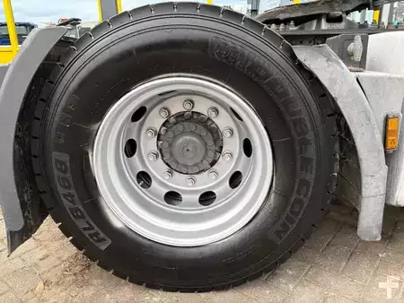 Camión 2017 Iveco Stralis 480 + RETARDER + EURO 6 + 484KM (19)
