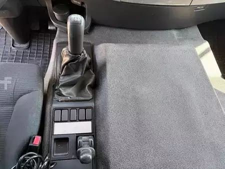 Náklaďák 2014 Volvo FE 300 + EURO 5 + 6X2 steering + MANUAL (10)