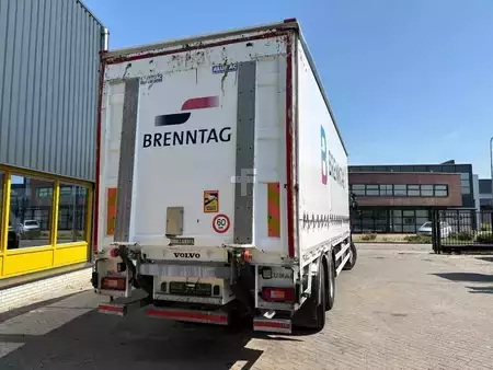 Náklaďák 2014 Volvo FE 300 + EURO 5 + 6X2 steering + MANUAL (13)