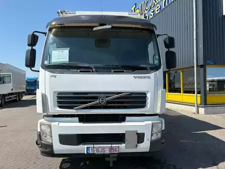 Náklaďák 2014 Volvo FE 300 + EURO 5 + 6X2 steering + MANUAL (15)