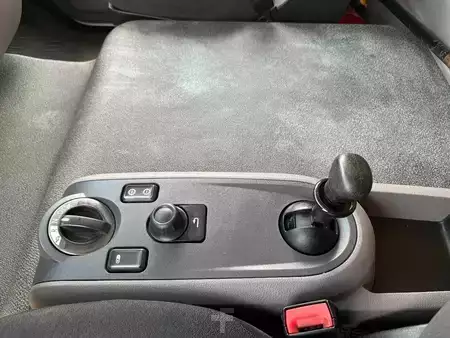 Náklaďák 2015 DAF LF 310 + 19T + DHOLLANDIA lift + EURO 6 + 8.21 meter box (19)