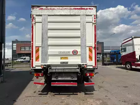 Náklaďák 2015 DAF LF 310 + 19T + DHOLLANDIA lift + EURO 6 + 8.21 meter box (5)