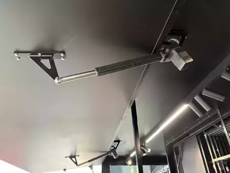 Náklaďák 2018 [div] JUMPER + SALES TRAILER / SHOWROOM + BAR/STAGE + 12,000 km (14)