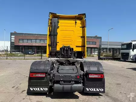 Caminhão 2022 Volvo FH 460 + euros 6 + 5x in stock + spoiler (11)