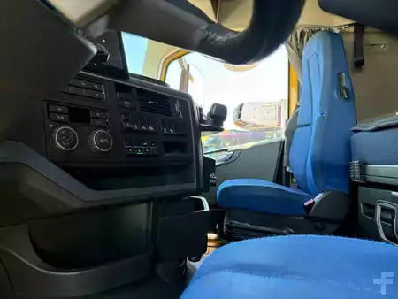 Caminhão 2022 Volvo FH 460 + euros 6 + 5x in stock + spoiler (14)