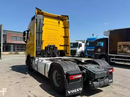 Caminhão 2022 Volvo FH 460 + euros 6 + 5x in stock + spoiler (6)