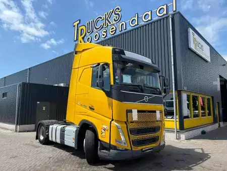 Truck 2022 Volvo FH 460 + NB chassis 2022 facelift + 5x in stock (1)