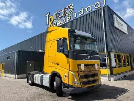 Truck 2022 Volvo FH 460 + NB chassis 2022 facelift + 5x in stock (13)