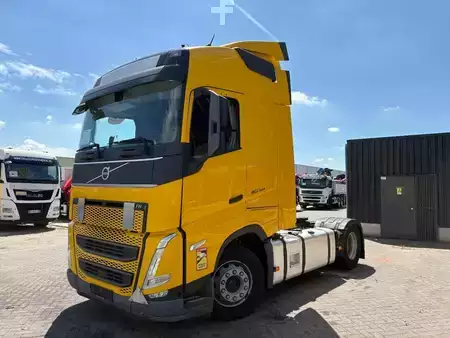Truck 2022 Volvo FH 460 + NB chassis 2022 facelift + 5x in stock (4)