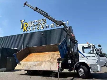 Caminhão 2008 Mercedes-Benz Axor 2633 + HIAB 220 C 3X EXT. + REMOTE + 6X4 + 3 SIDE TIPPER + (2)