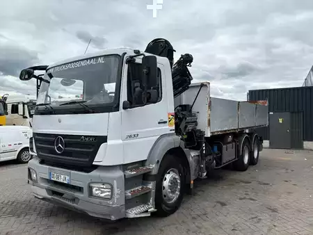 Caminhão 2008 Mercedes-Benz Axor 2633 + HIAB 122 B-2 + 6X4 + REMOTE + MANUAL (11)