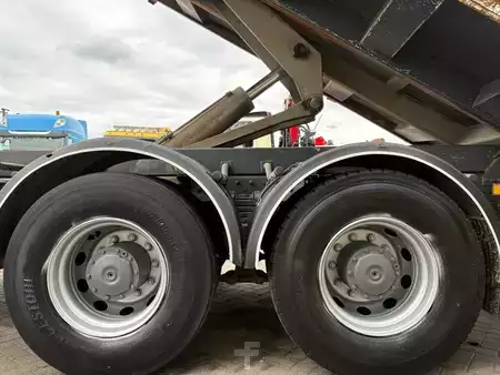Caminhão 2008 Mercedes-Benz Axor 2633 + HIAB 122 B-2 + 6X4 + REMOTE + MANUAL (5)