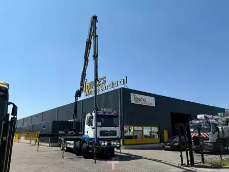 Caminhão 2006 MAN TGA 41.430 + HMF 4220 K4   4X EXT + JIB FJ 900   6 X EXT + 8X4 + (20)