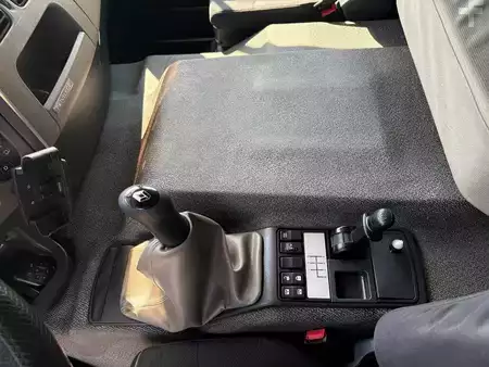 Camión 2012 Renault Premium + DHOLLANDIA LOADLIFT + SMART TACHO + EURO 5 + MANUAL (15)
