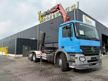 Camion 2004 Mercedes-Benz Actros 2536 + FASSI F130 A - 2X EXT. + 6X2 + HOOK ARM SYSTEM + S (1)