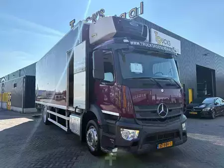Caminhão 2013 Mercedes-Benz Antos 1924 + CARRIER SUPRA 950 + LOADLIFT + 2 COMPARTMENTS + EUR (1)