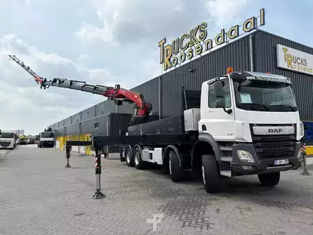 Caminhão 2019 DAF CF530 + FASSI F 820 RA 6X EXT. + JIB 6X EXT. + WINCH + REMOTE + (1)