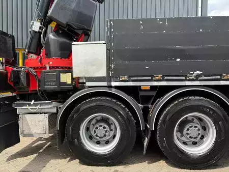 Caminhão 2019 DAF CF530 + FASSI F 820 RA 6X EXT. + JIB 6X EXT. + WINCH + REMOTE + (13)