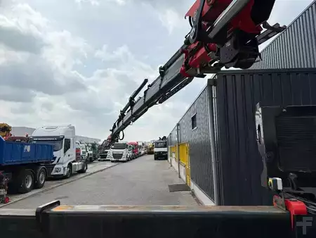 Caminhão 2019 DAF CF530 + FASSI F 820 RA 6X EXT. + JIB 6X EXT. + WINCH + REMOTE + (14)