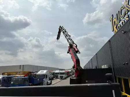 Caminhão 2019 DAF CF530 + FASSI F 820 RA 6X EXT. + JIB 6X EXT. + WINCH + REMOTE + (15)