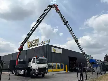 Caminhão 2019 DAF CF530 + FASSI F 820 RA 6X EXT. + JIB 6X EXT. + WINCH + REMOTE + (2)