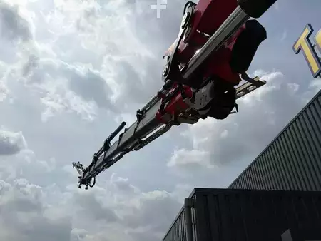 Caminhão 2019 DAF CF530 + FASSI F 820 RA 6X EXT. + JIB 6X EXT. + WINCH + REMOTE + (20)