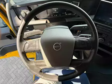 Truck 2022 Volvo FH 460 + SMARTTACHO + PERFECT CONDITION + SPOILERS + 5 IN STOCK (13)
