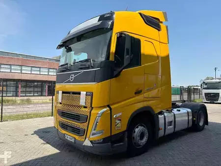 Truck 2022 Volvo FH 460 + SMARTTACHO + PERFECT CONDITION + SPOILERS + 5 IN STOCK (2)