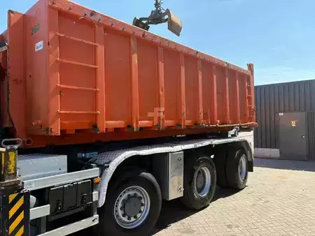 Caminhão 2005 Ginaf X 4243 TS + 8X4 + HMF 1643 Z2 + HOOK ARM SYSTEM (7)