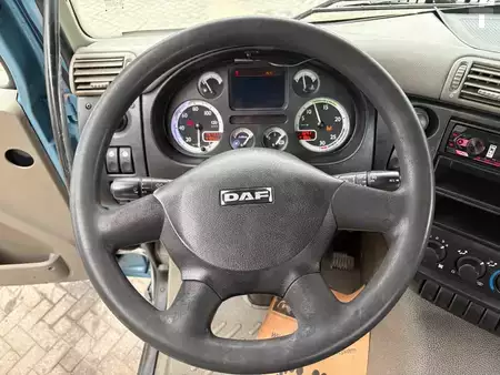Caminhão 2009 DAF CF 75.250 + HYVA PORTAL ARM SYSTEM + EURO 5 + MANUAL (11)