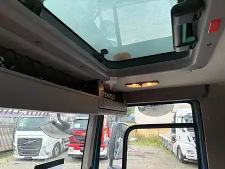 Caminhão 2009 DAF CF 75.250 + HYVA PORTAL ARM SYSTEM + EURO 5 + MANUAL (20)