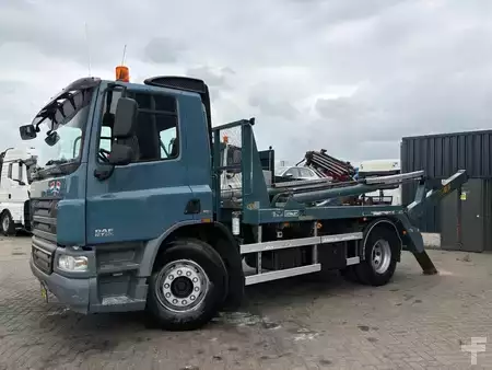Caminhão 2009 DAF CF 75.250 + HYVA PORTAL ARM SYSTEM + EURO 5 + MANUAL (4)