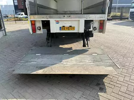 Kuorma-auto 2010 Mercedes-Benz Axor 1824 + Carrier Supra 750 + Dhollandia 2000 kg Loadlift + Eu (8)