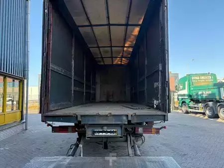 Truck 2008 Mercedes-Benz Axor 1833 + MANUAL + SLEEPCAB + LOADLIFT + 18T (4)