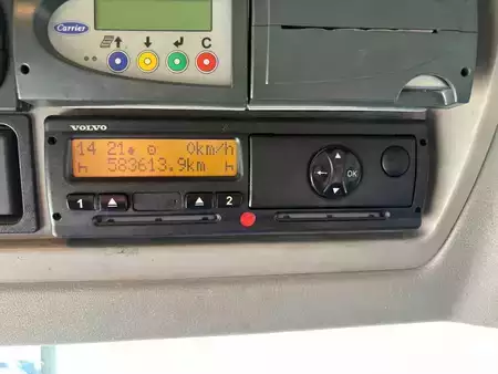 Náklaďák 2015 Volvo FL 12.250 + THERMO KING T-1000 R + EURO 6 + LOADLIFT (20)