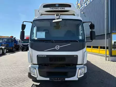 Náklaďák 2015 Volvo FL 12.250 + THERMO KING T-1000 R + EURO 6 + LOADLIFT (8)