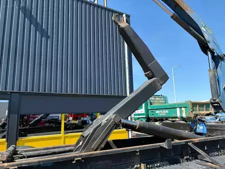 Lastebil 2002 MAN LE 220 B + PALFINGER PK 14080 - 3X EXT + HOOK ARM SYSTEM (10)