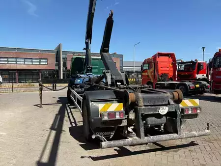 Lastebil 2002 MAN LE 220 B + PALFINGER PK 14080 - 3X EXT + HOOK ARM SYSTEM (12)