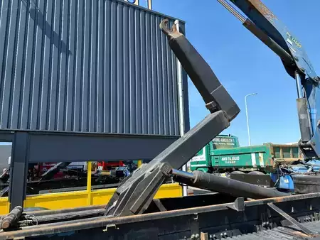Lastkraftwagen 2002 MAN LE 220 B + PALFINGER PK 14080 - 3X EXT + HOOK ARM SYSTEM (10)