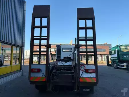 Náklaďák 2005 Volvo FM12 .420 + hydrolic ramps + 8x4 + manual + spring suspension (14)