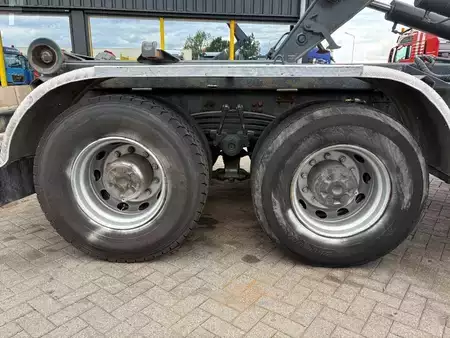 Lastkraftwagen 2015 Scania P 410 + FASSI F 165 - 2X EXT. + 8X4 + HOOK ARM SYSTEM + EURO 6 + (13)