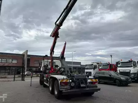 Lastkraftwagen 2015 Scania P 410 + FASSI F 165 - 2X EXT. + 8X4 + HOOK ARM SYSTEM + EURO 6 + (6)