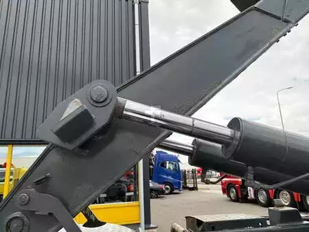Lastkraftwagen 2015 Scania P 410 + FASSI F 165 - 2X EXT. + 8X4 + HOOK ARM SYSTEM + EURO 6 + (14)