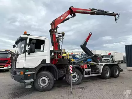 Lastkraftwagen 2015 Scania P 410 + FASSI F 165 - 2X EXT. + 8X4 + HOOK ARM SYSTEM + EURO 6 + (2)